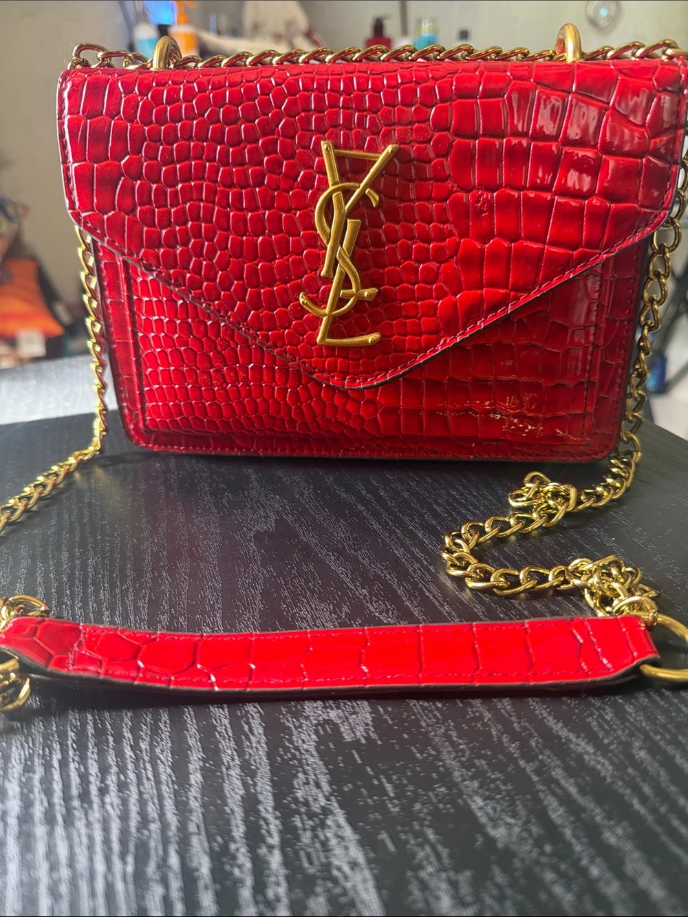 Source Unknown Red Croc-Embossed Crossbody with Gold Chain